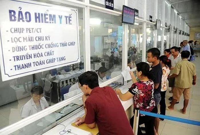 Từng bước mở rộng từ việc chi trả khi người dân đã mắc bệnh sang hỗ trợ phát hiện bệnh sớm và chăm sóc sức khỏe chủ động.