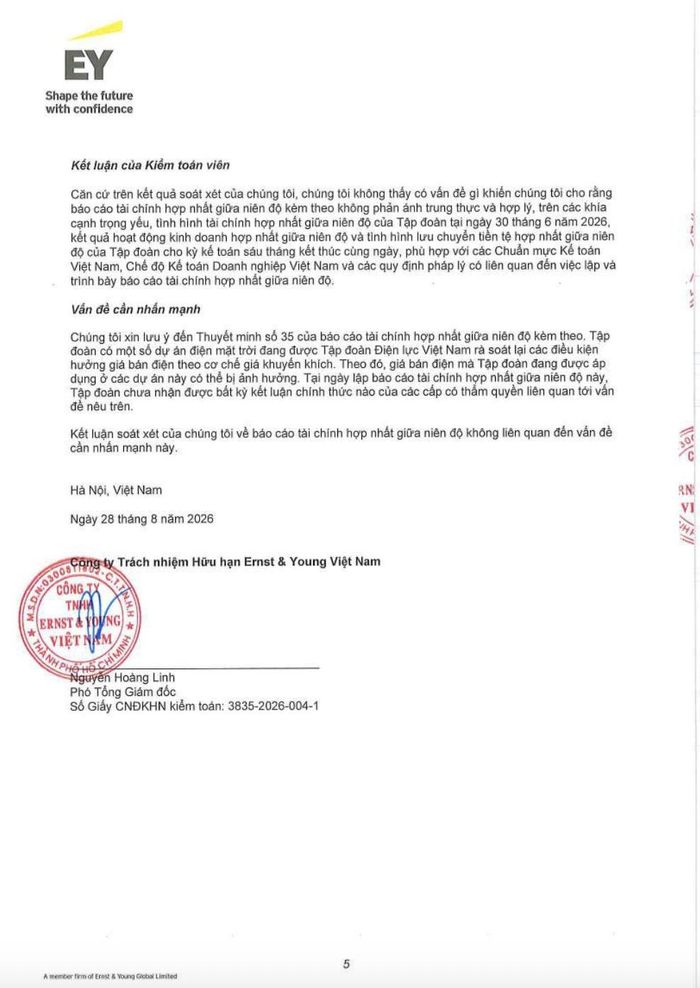 Kiểm toán viên Ernst & Young Việt Nam lưu ý một số dự án điện mặt trời của Hà Đô đang trong diện rà soát lại điều kiện hưởng giá bán điện theo cơ chế giá khuyến khích. Ảnh chụp báo cáo tài chính hợp nhất soát xét sáu tháng đầu năm 2026.