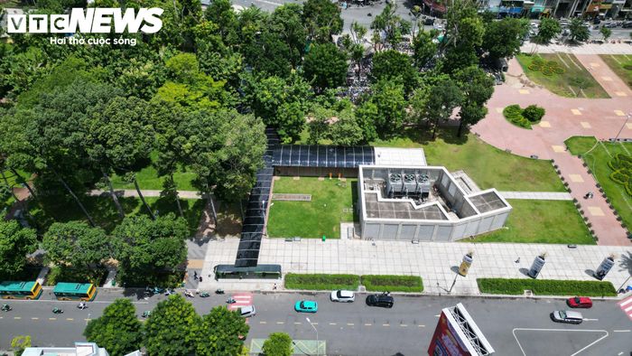 TP.HCM dự kiến đầu tư khoảng 27 tỷ USD để nâng mạng lưới đường sắt đô thị lên 255 km vào năm 2030, gấp hơn 10 lần hiện nay, với tuyến nhanh nhất đạt 350 km/h.