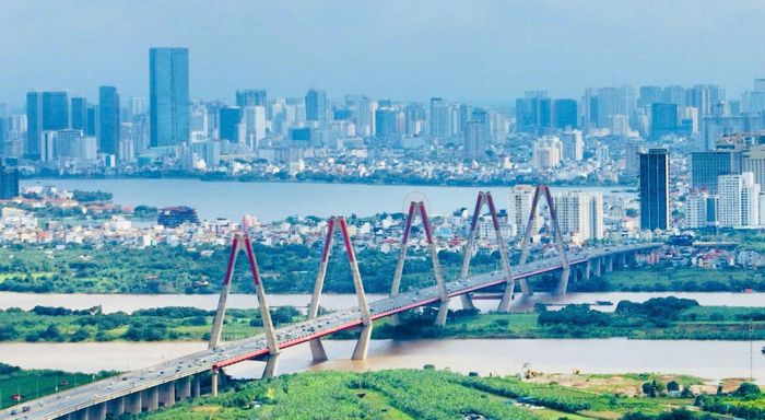 Sông Hồng không chỉ là cảnh quan, mà là nơi sinh sống, mưu sinh, ký ức của nhiều cộng đồng. Ảnh: Phạm Hùng