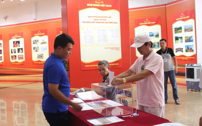Theo định hướng Quy hoạch tổng thể Thủ đô tầm nhìn 100 năm, khu vực nội đô lịch sử, trong đó có hồ Hoàn Kiếm và phụ cận, được nghiên cứu bảo tồn và tái thiết. Ảnh: Đình Hiệp