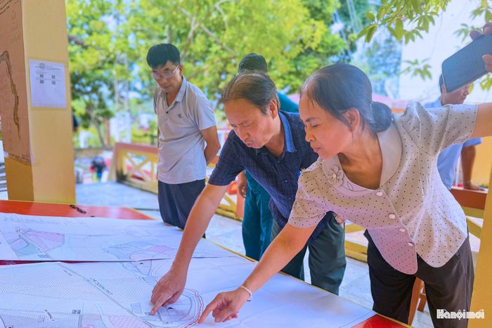 Theo kế hoạch, việc lấy ý kiến được thực hiện trên toàn bộ khu vực các thông, cụm dân cư thuộc xã Nam Phù nằm trong và ngoài ranh giới lập quy hoạc phân khu đô thị sông Hồng tỷ lệ 1/5000, đoạn từ cầu Hồng Hà đến cầu Mễ Sở.