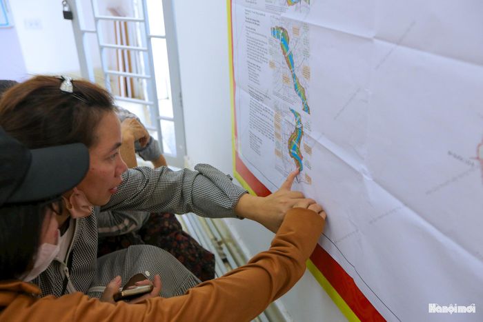 Theo Phó Chủ tịch UBND xã Nam Phù Nguyễn Văn Sung, địa phương sẽ tổ chức lấy ý kiến đồng bộ, bảo đảm công khai, minh bạch, dân chủ; phân công cán bộ chuyên môn trực tại các điểm để hướng dẫn, giải đáp thắc mắc. Các ý kiến sẽ được tổng hợp, báo cáo thành phố và cơ quan chuyên môn để xem xét, phản hồi đầy đủ.