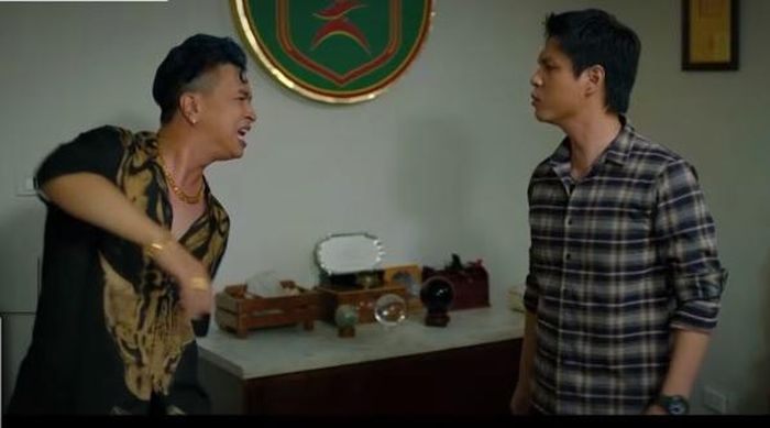 Long nghi ngờ Khánh và vợ đã làm chuyện "mờ ám".
