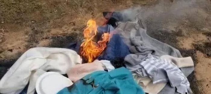 Mỗi mùa chúng ta hay sắp xếp và loại bỏ bớt đi những quần áo cũ hoặc món đồ ít dùng đến. Nhưng không nên đốt quần áo vì nó là một trong những đồ vật không được đốt khi dọn nhà kẻo gây ra những hậu quả đáng tiếc.