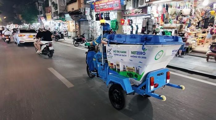 Mô hình xe điện chuyên dùng cơ giới hóa công tác thu gom, xanh hóa phương tiện công ích, số hóa quản lý chất thải, giảm các điểm tập kết rác và thích ứng với định hướng phát triển vùng phát thải thấp của Thành phố