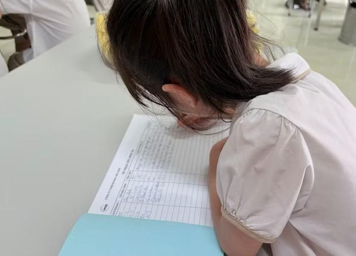 Các trường học lưu lại ý kiến học sinh để điều chỉnh thực đơn phù hợp.