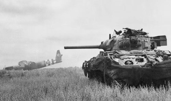 Chiến tranh Triều Tiên là phép thử quan trọng. Khi chiến sự bùng nổ năm 1950, Mỹ nhanh chóng đưa M4A3E8 trở lại chiến trường. Sherman không phải xe tăng mạnh nhất của Mỹ. M26 Pershing và sau đó là M46 Patton có năng lực cao hơn.