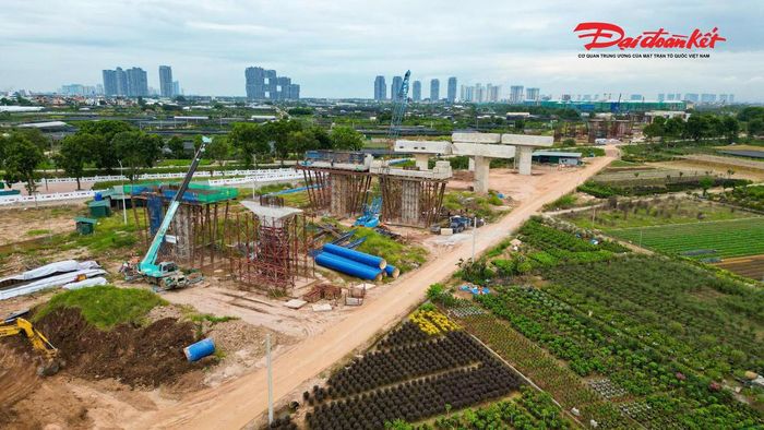 Khi hoàn thành, công trình sẽ tạo thêm một hướng kết nối giữa khu vực phía Nam Thủ đô với Hưng Yên, giảm sự phụ thuộc vào các tuyến cầu hiện hữu và mở rộng khả năng liên kết giao thông giữa hai khu vực.