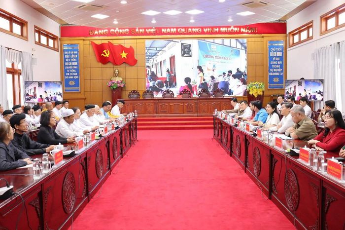 Hội nghị ký kết Kế hoạch phối hợp hoạt động giữa Ban Thường trực Ủy ban MTTQ Việt Nam tỉnh Tây Ninh và các tổ chức tôn giáo. Ảnh: T.N.
