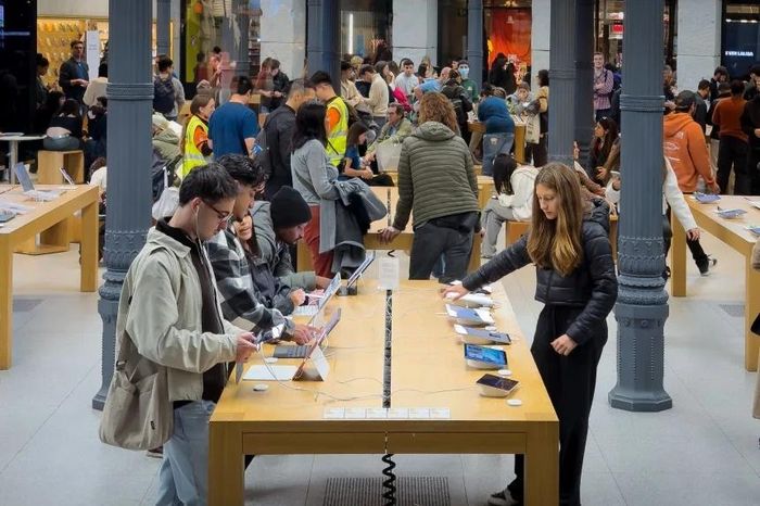 Một cửa hàng Apple tại Madrid (Tây Ban Nha). Ảnh: Shutterstock.