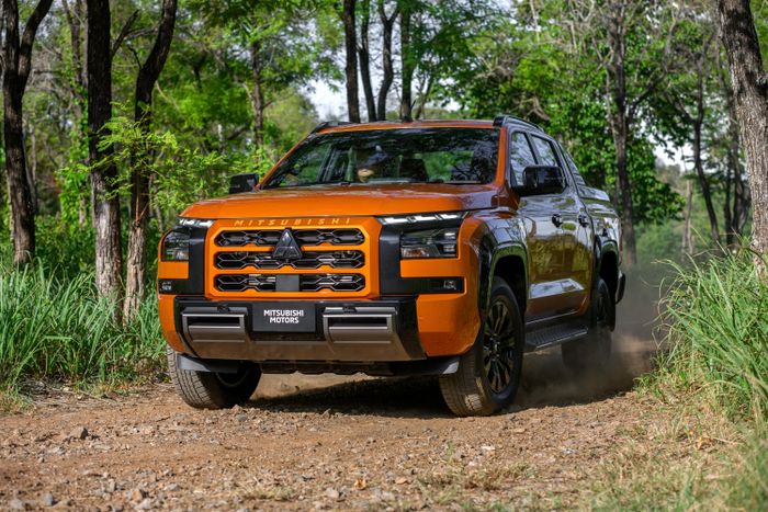  Mitsubishi Triton thế hệ thứ 6 đã ra mắt từ năm 2023, đang được bán tại Việt Nam. Ảnh: Mitsubishi. 