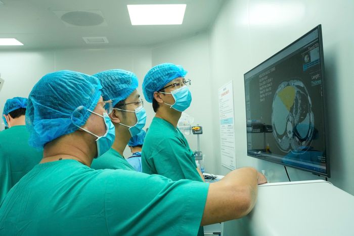  Các bác sĩ xác định ghép gan là phương án phù hợp, giúp người bệnh có thêm cơ hội kéo dài sự sống và cải thiện chất lượng cuộc sống. Ảnh: BVCC.