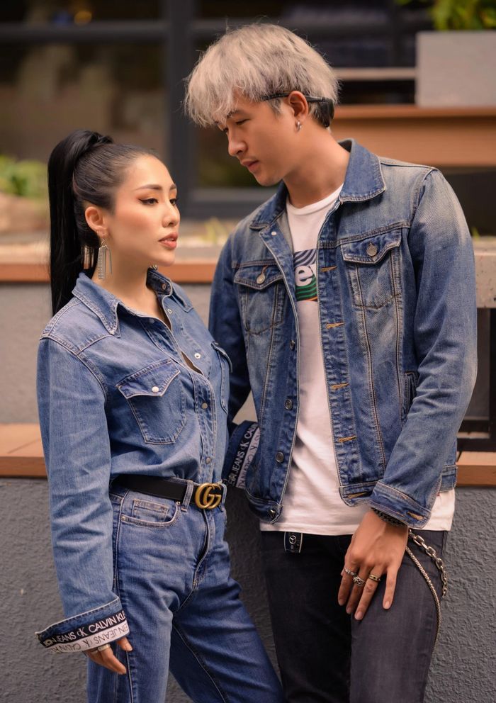 Du Uyên và El Anh Thoại hẹn hò vào năm 2021. Một năm sau, họ công khai chuyện tình cảm trong buổi ra mắt sản phẩm mới của Du Uyên. Nhiều năm qua, cả hai đồng hành trong cuộc sống, công việc. Chuyện tình cảm của họ được nhiều đồng nghiệp, fan chúc phúc, ngưỡng mộ.