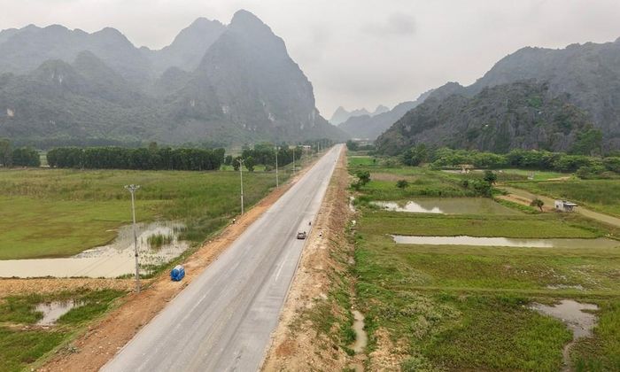 Dự án xây dựng tuyến đường Bái Đính - Ba Sao khi hoàn thành sẽ kết nối phát triển du lịch giữa các khu du lịch tâm linh nổi tiếng Bái Đính - Tam Chúc - chùa Hương