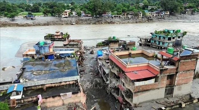 Thiệt hại sau lũ quét tại Nuwakot, Nepal. Ảnh: TTXVN