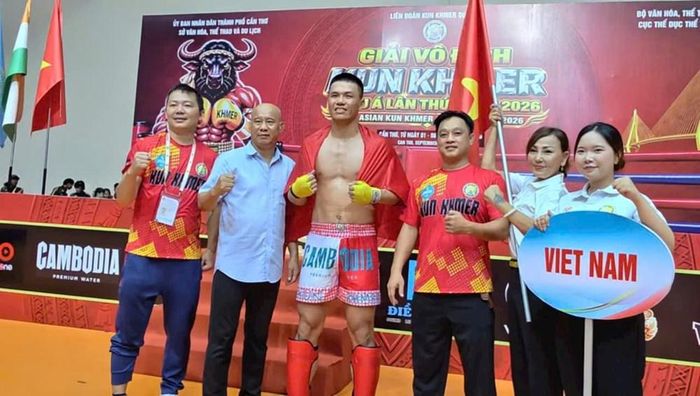 Các VĐV chụp hình lưu niệm