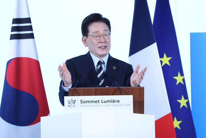 Tổng thống Hàn Quốc Lee Jae Myung đang phát biểu khai mạc tại Hội nghị thượng đỉnh Lumière. Ảnh: Yonhap