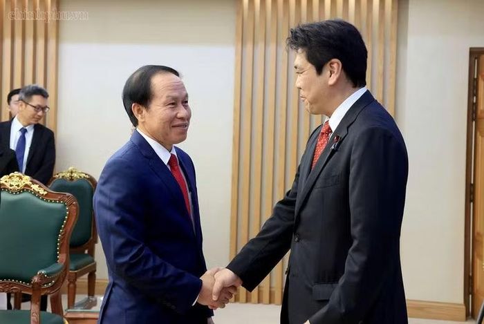 Phó Thủ tướng Lê Tiến Châu tiếp ông Matsumoto Yohei, Bộ trưởng Giáo dục, Văn hóa, Thể thao, Khoa học và Công nghệ Nhật Bản. (Ảnh: chinhphu.vn)