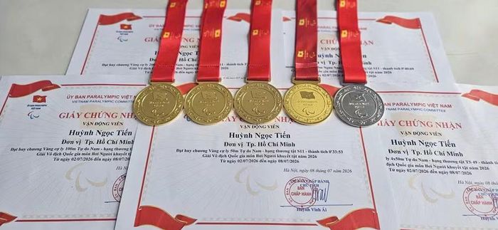 Những tấm huy chương mới nhất của vận động viên Huỳnh Ngọc Tiến. (Ảnh: Nhân vật cung cấp)