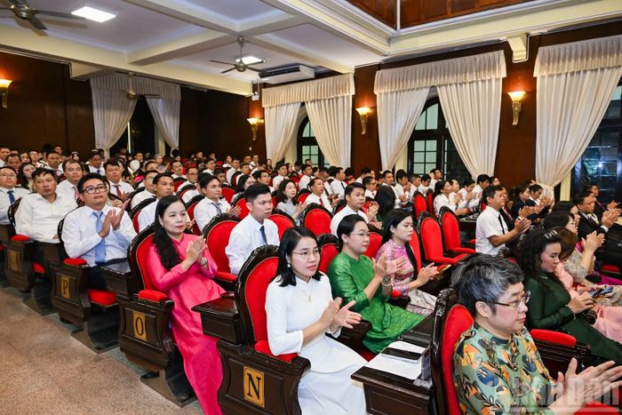 Các học viên Học viện Chính trị quốc gia Hồ Chí Minh dự Lễ khai giảng năm học 2026-2027. (Ảnh: DUY LINH)