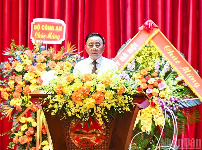 Thường trực Ban Bí thư Trần Cẩm Tú phát biểu chỉ đạo tại Lễ khai giảng. (Ảnh: DUY LINH)