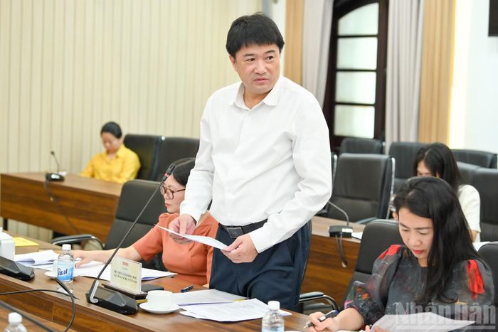 Đồng chí Chu Hoàng Hà, Phó Chủ tịch Viện Hàn lâm Khoa học và Công nghệ Việt Nam phát biểu.