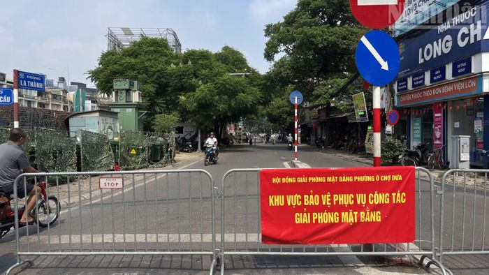 Nếu được triển khai đúng tiến độ, khu đất từng là phần diện tích xen kẹt sau giải phóng mặt bằng sẽ trở thành một mảnh ghép mới của tuyến Vành đai 1, vừa phục vụ giao thông, vừa bổ sung không gian xanh và cảnh quan cho khu vực đô thị vốn đang thiếu quỹ đất công cộng.