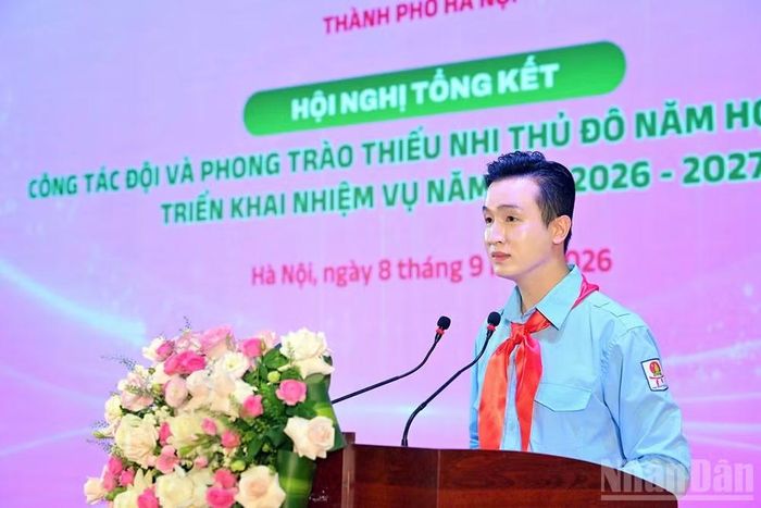 Phó Bí thư Đoàn Thanh niên, Chủ tịch Hội Liên hiệp Thanh niên, Chủ tịch Hội đồng Đội thành phố Hà Nội Đào Đức Việt phát biểu ý kiến tại Hội nghị. (Ảnh: LINH PHAN)