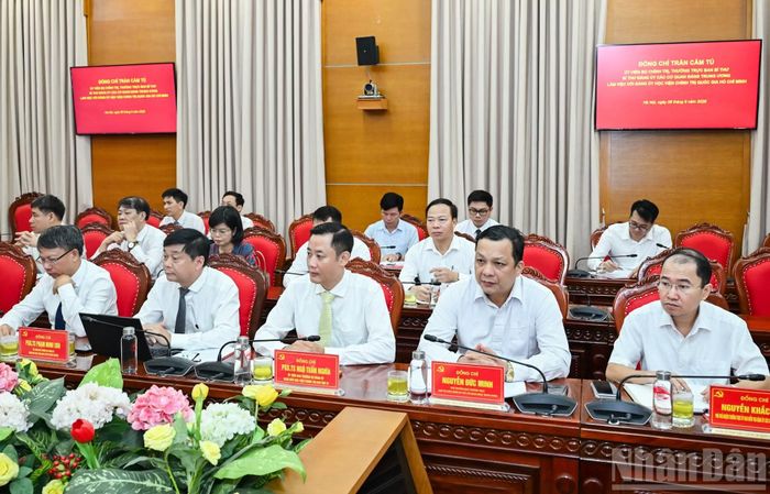 Lãnh đạo Học viện Chính trị quốc gia Hồ Chí Minh, Đảng ủy các cơ quan Đảng Trung ương dự cuộc làm việc. (Ảnh: DUY LINH)