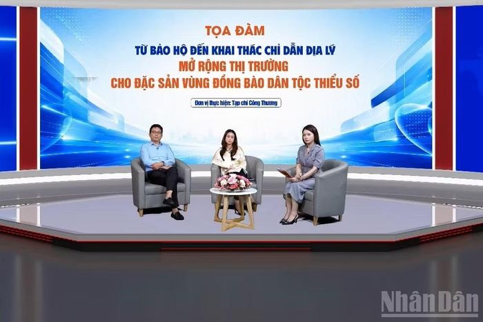 Tọa đàm “Từ bảo hộ đến khai thác chỉ dẫn địa lý: Mở rộng thị trường cho đặc sản vùng đồng bào dân tộc thiểu số”. (Ảnh: AN NGUYÊN)