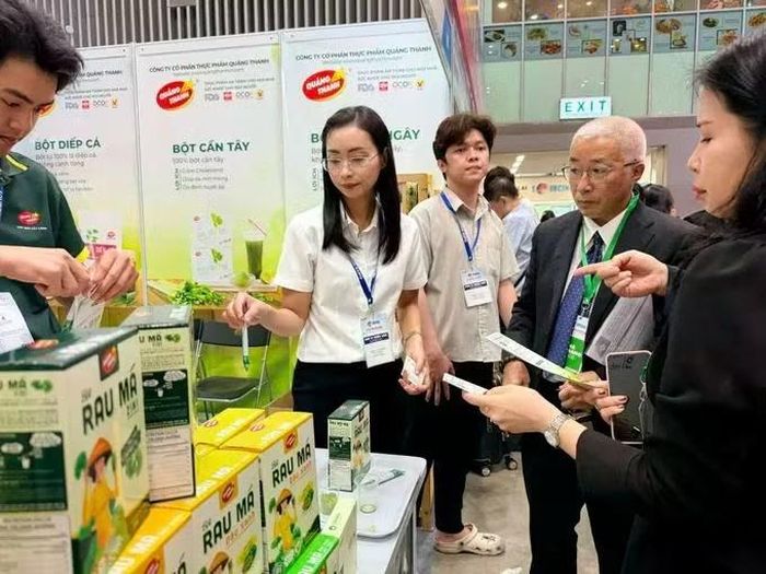 Thành phố Hồ Chí Minh đẩy mạnh hỗ trợ doanh nghiệp tham gia sâu hơn vào chuỗi cung ứng toàn cầu. (Ảnh: HOÀNG HÙNG)