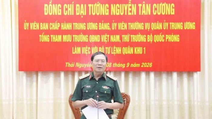 Đại tướng Nguyễn Tân Cương phát biểu tại buổi làm việc với Quân khu 1. (Ảnh: DUY ĐỨC)