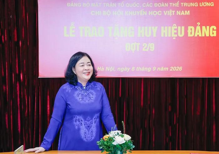 Đồng chí Bùi Thị Minh Hoài phát biểu ý kiến tại buổi lễ. (Ảnh: Ủy ban Trung ương Mặt trận Tổ quốc Việt Nam cung cấp)