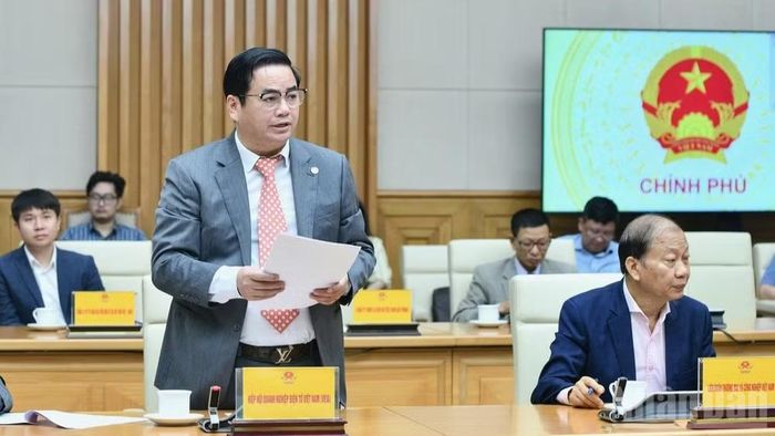  Lãnh đạo Hiệp hội Doanh nghiệp điện tử Việt Nam phát biểu ý kiến tại cuộc làm việc. (Ảnh: THANH GIANG) 