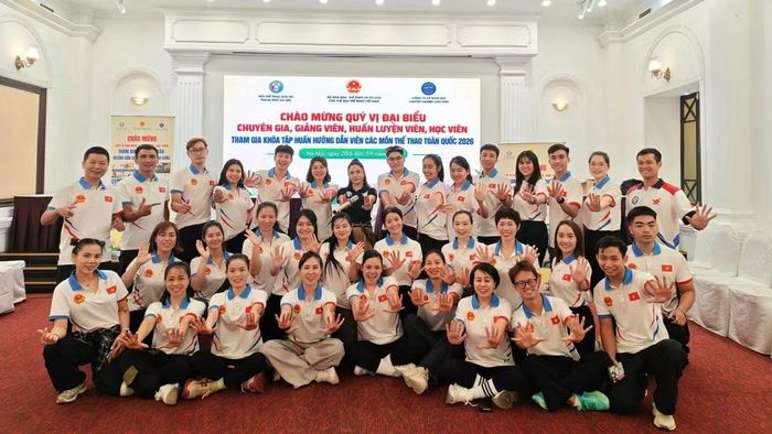 Các học viên tham gia Chương trình tập huấn Hướng dẫn viên thể thao quốc gia năm 2026 tại đầu cầu Hà Nội. (Ảnh: Ban Tổ chức)