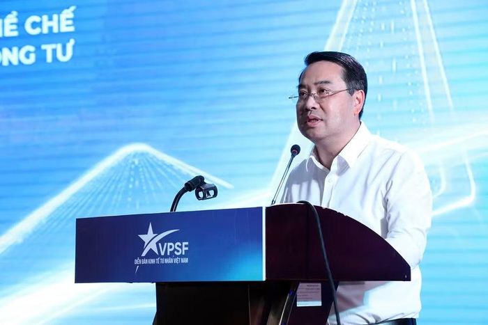 Đồng chí Nguyễn Tuấn Anh phát biểu ý kiến tại diễn đàn. (Ảnh: Trung ương Hội Doanh nhân trẻ Việt Nam cung cấp)