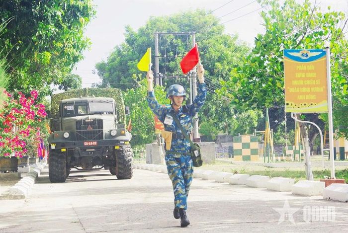 Kíp chiến đấu Tiểu đoàn 88, Trung đoàn 274, Sư đoàn 377 thực hành cơ động vũ khí, trang bị kỹ thuật. 