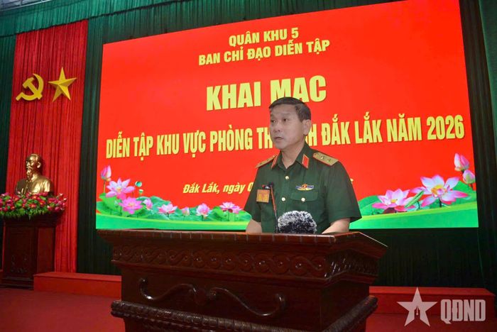 Trung tướng Lê Ngọc Hải, Ủy viên Trung ương Đảng, Tư lệnh Quân khu 5 chủ trì khai mạc.