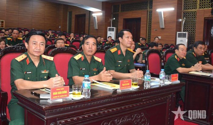 Các đại biểu dự khai mạc hội nghị tập huấn.