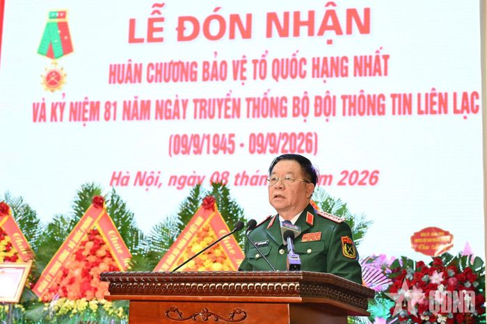 Đại tướng Nguyễn Trọng Nghĩa phát biểu chúc mừng.