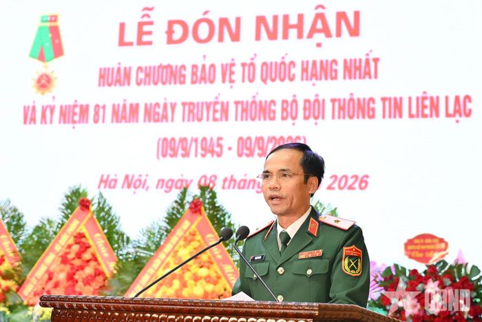 Thiếu tướng Vũ Viết Hoàng, Tư lệnh Binh chủng Thông tin liên lạc phát biểu.