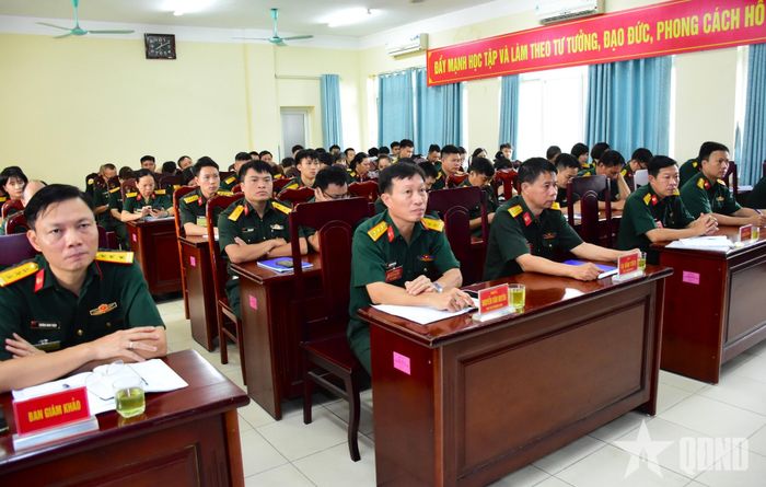 Các đại biểu dự khai mạc hội thi.