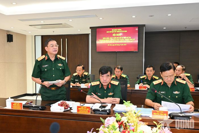 Thượng tướng Trương Thiên Tô, Ủy viên Trung ương Đảng, Phó chủ nhiệm Tổng cục Chính trị, Phó trưởng ban Thường trực Ban chỉ đạo xây dựng Đề án 3094 phát biểu.