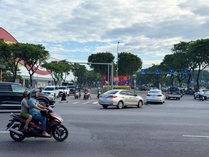 Hiện trạng tuyến đường Nguyễn Sinh Sắc.