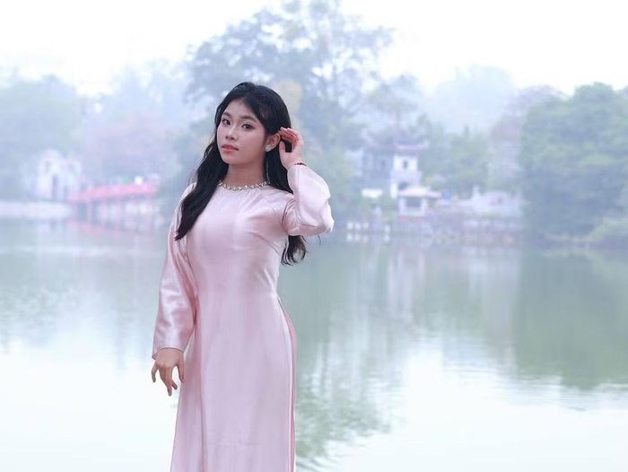 Ngọc Anh là một trong 39 đại biểu xuất sắc nhận học bổng toàn phần tham dự Diễn đàn Lãnh đạo Thanh niên Á - Âu (ASEFYLS 2026) diễn ra tại Tromsø, Na Uy.