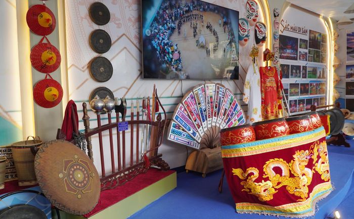  Không gian triển lãm tỉnh Gia Lai tạo nhiều dấu ấn bởi hiện vật đa dạng, từ đại ngàn đến biển cả 