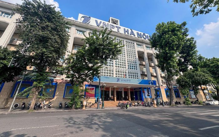  Khu vực Bưu điện Hà Nội dự kiến làm thành quảng trường. Ảnh: TIẾN CƯỜNG 