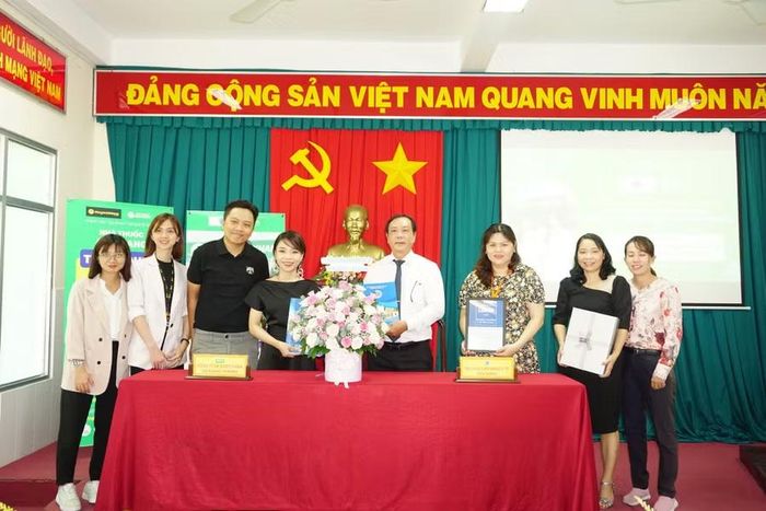 Trường CĐ Y tế Tiền Giang và Công ty Cổ phần Dược phẩm An Khang Pharma ký kết, giúp sinh viên có cơ hội được học tập, trải nghiệm thực tế. Ảnh: Trường CĐ YT Tiền Giang.