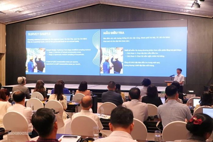 Các kết quả chính của Báo cáo được đại diện Ban Thống kê Dân số và Lao động, Cục Thống kê trình bày tới Hội thảo. (Ảnh: Nguyễn Nhuận)